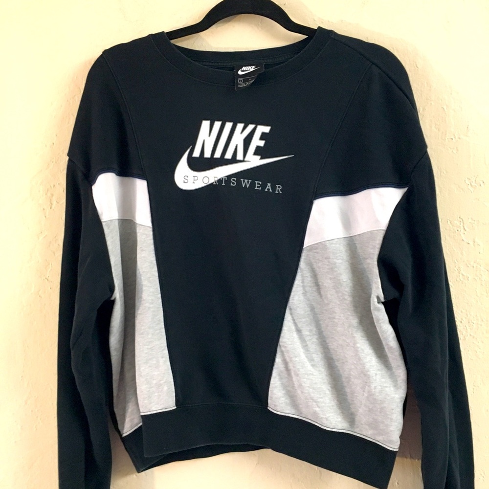 Nike Cropped Sweatshirt Large Black Gray Oversized Casual Athleisure Sporty Gym